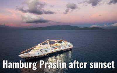 Hamburg Praslin after sunset